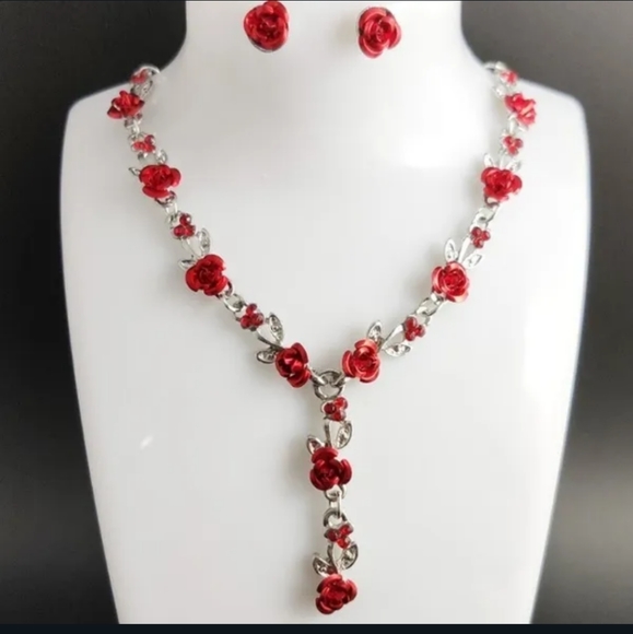 4XHP!! NWT Beautiful Blood Red Sparkling Roses Necklace & Earrings Set! - Picture 2 of 8